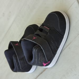 Nike Jordan Toddler High Top sneakers